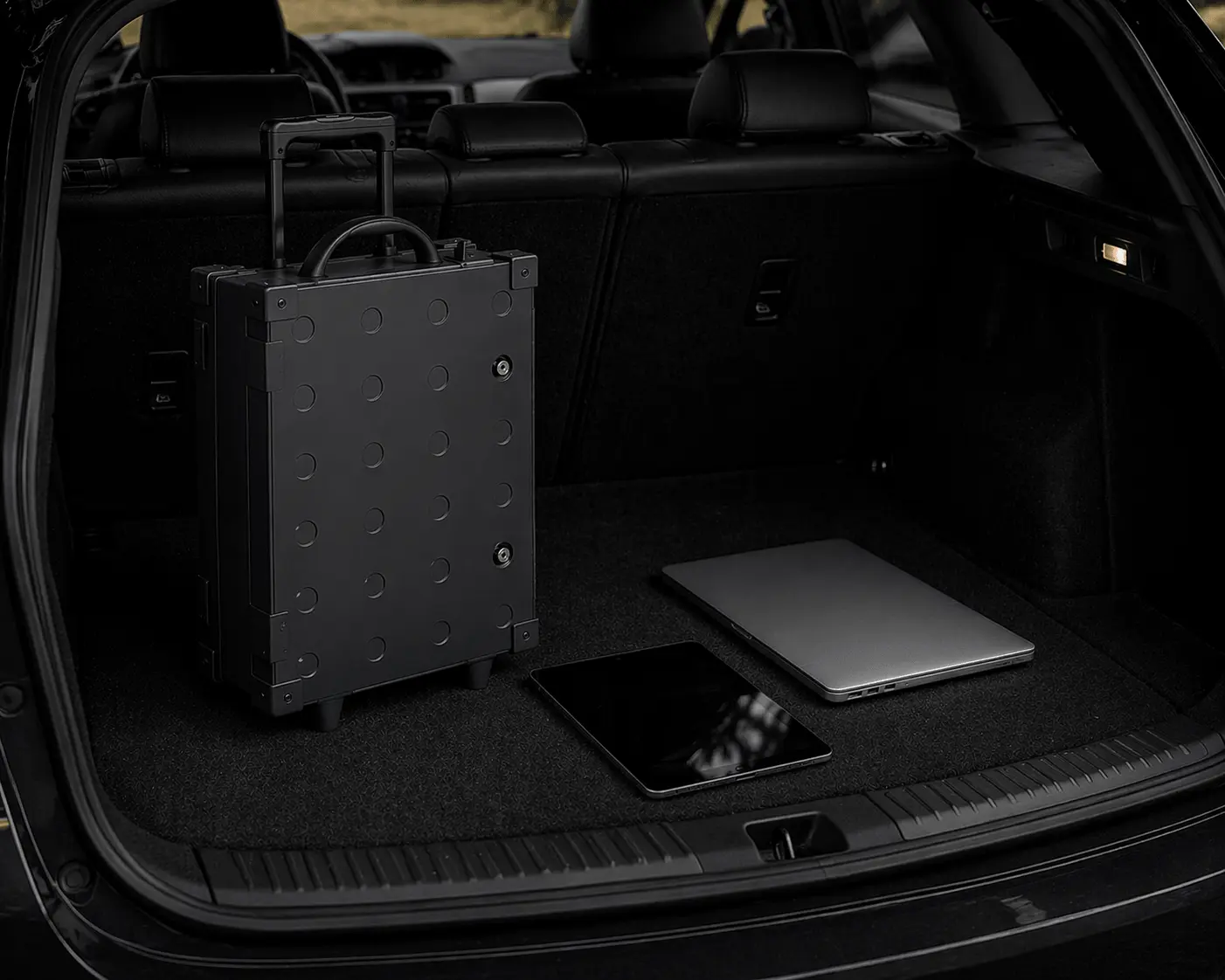 Steelbag Sicherheitskoffer für sicheres digitales Arbeiten im Dienstfahrzeug